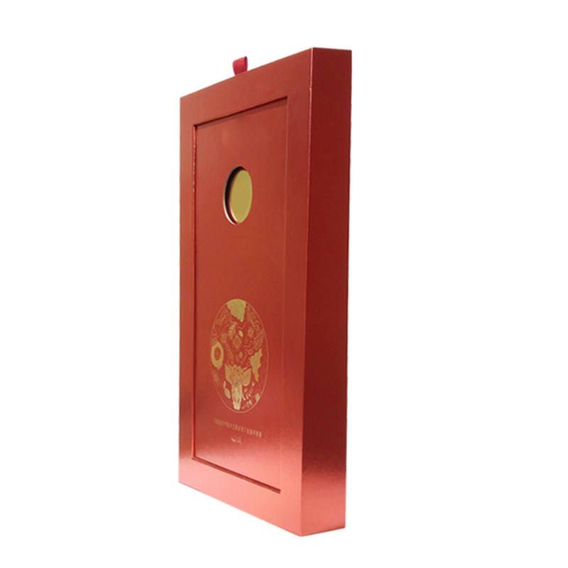 中式鏤空紅色長(zhǎng)方形揭蓋式禮盒